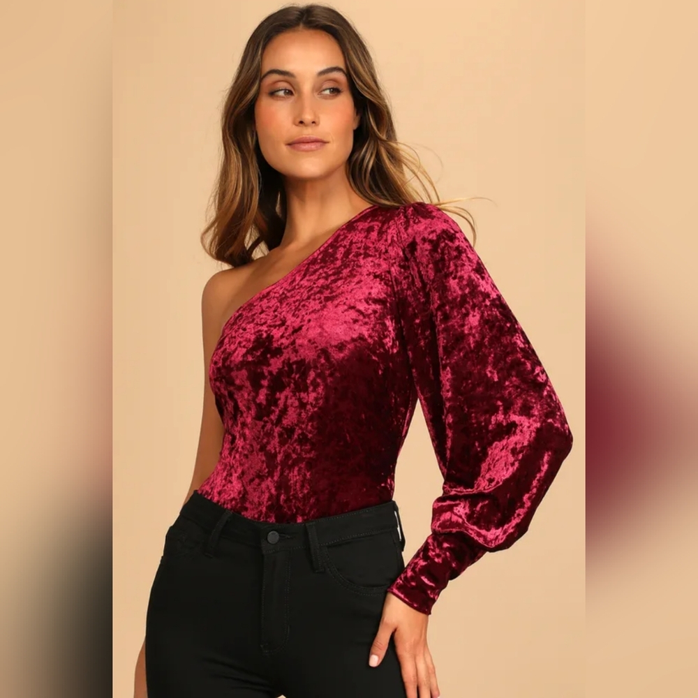 Lulu's women's Cheer and Delight Burgundy Crushed Velvet One-Shoulder Bodysuit
